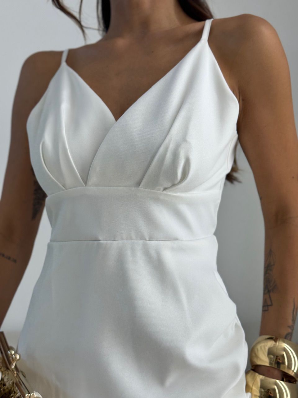 VESTIDO ZOE BÁSICO OFF