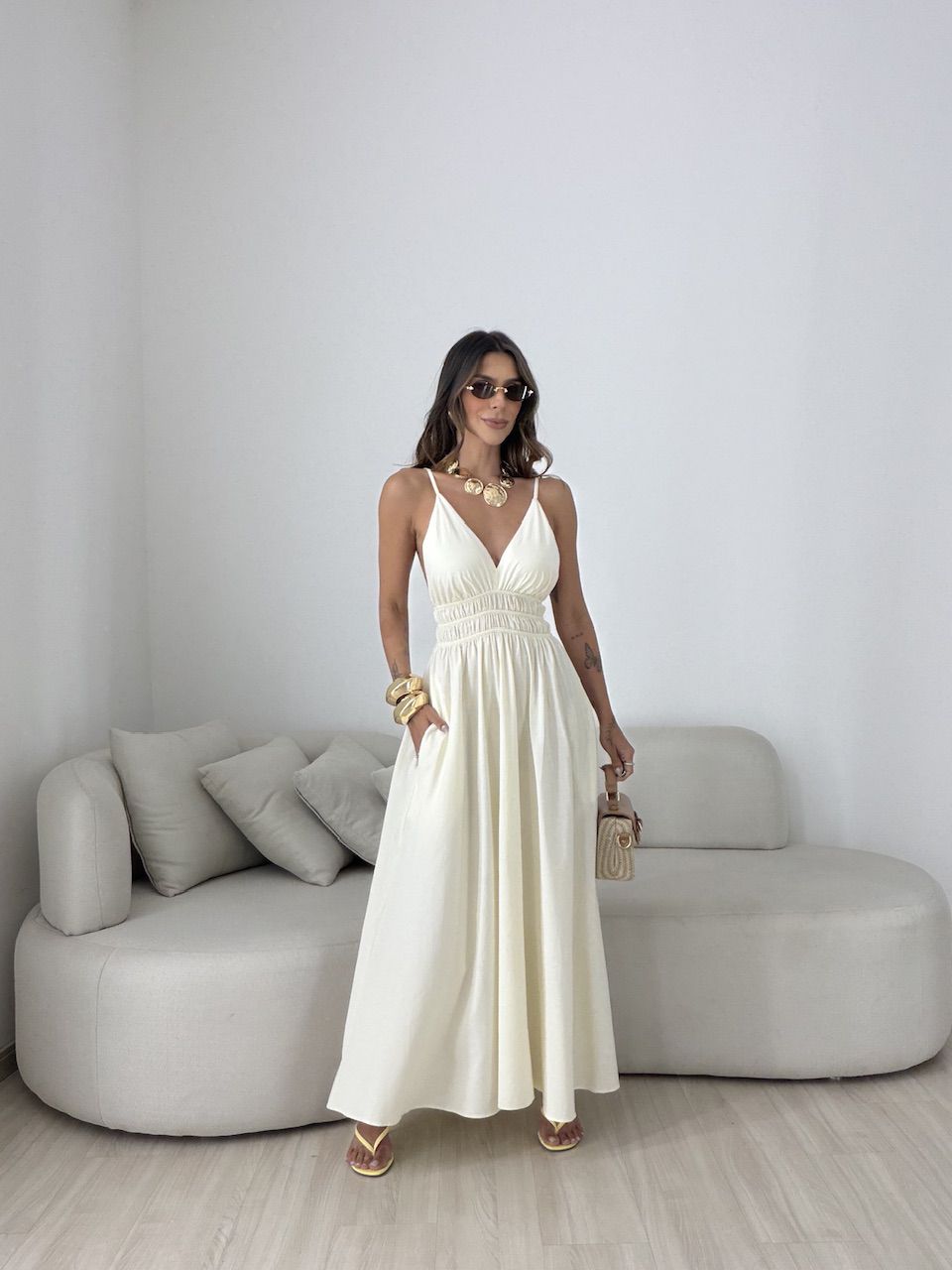 VESTIDO SIMONE FLUIDO AREIA
