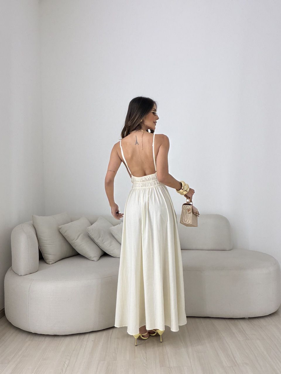 VESTIDO SIMONE FLUIDO AREIA