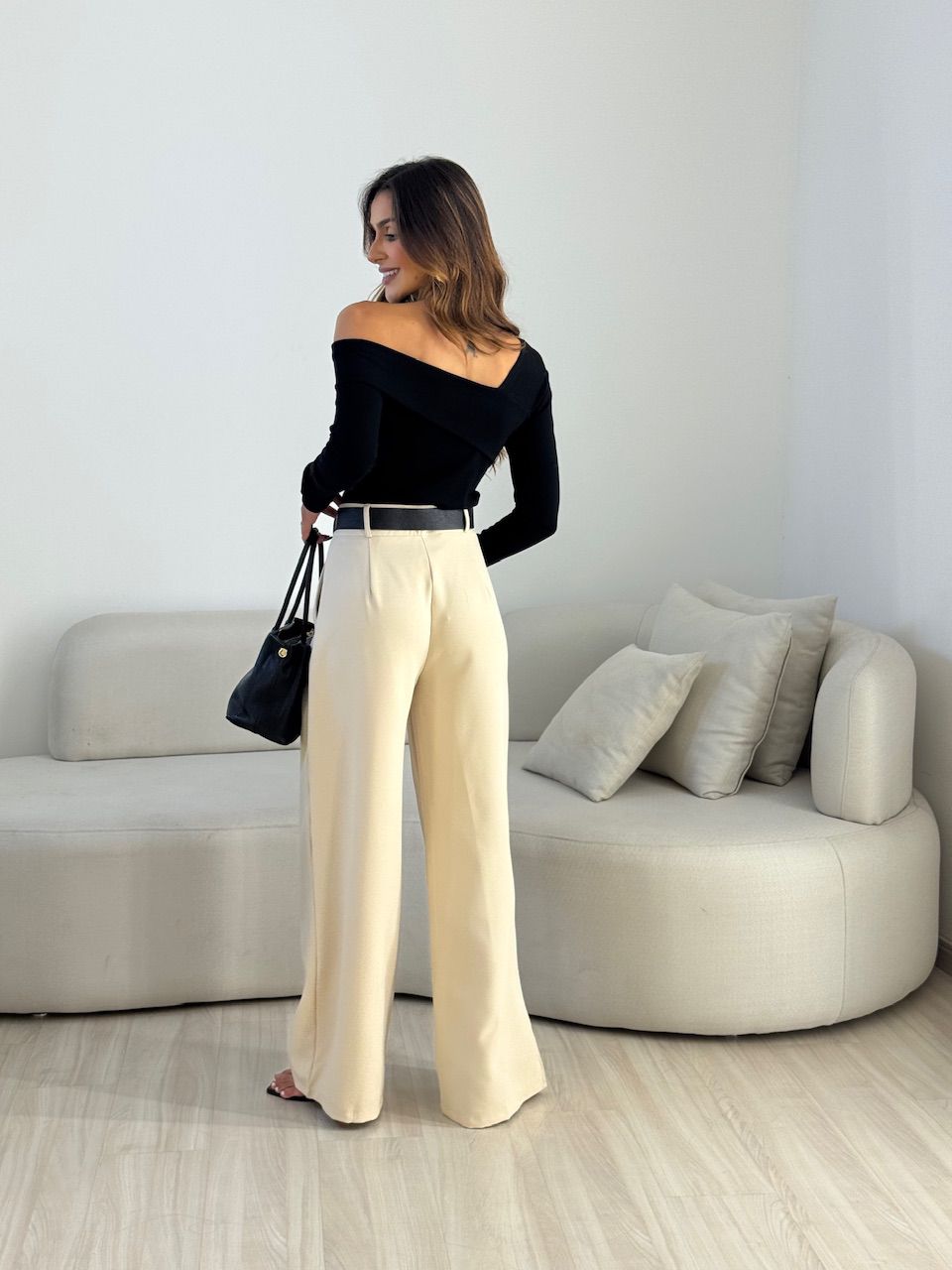 BLUSA BIANCA MANGA LONGA PRETA