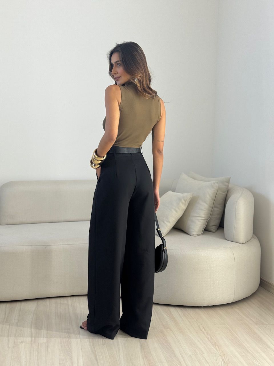 BLUSA FÁTIMA CAVADA OLIVA