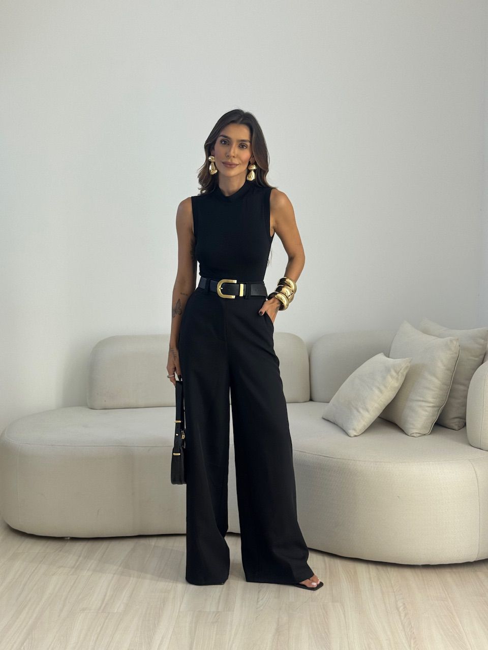 BLUSA FÁTIMA CAVADA PRETA