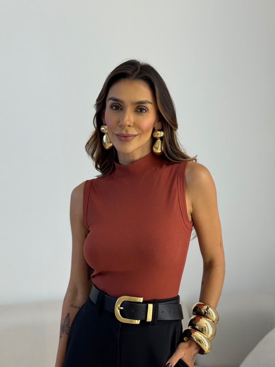 BLUSA FÁTIMA CAVADA TERRA COTA - 0073970117 - CAROLLA FERRARO