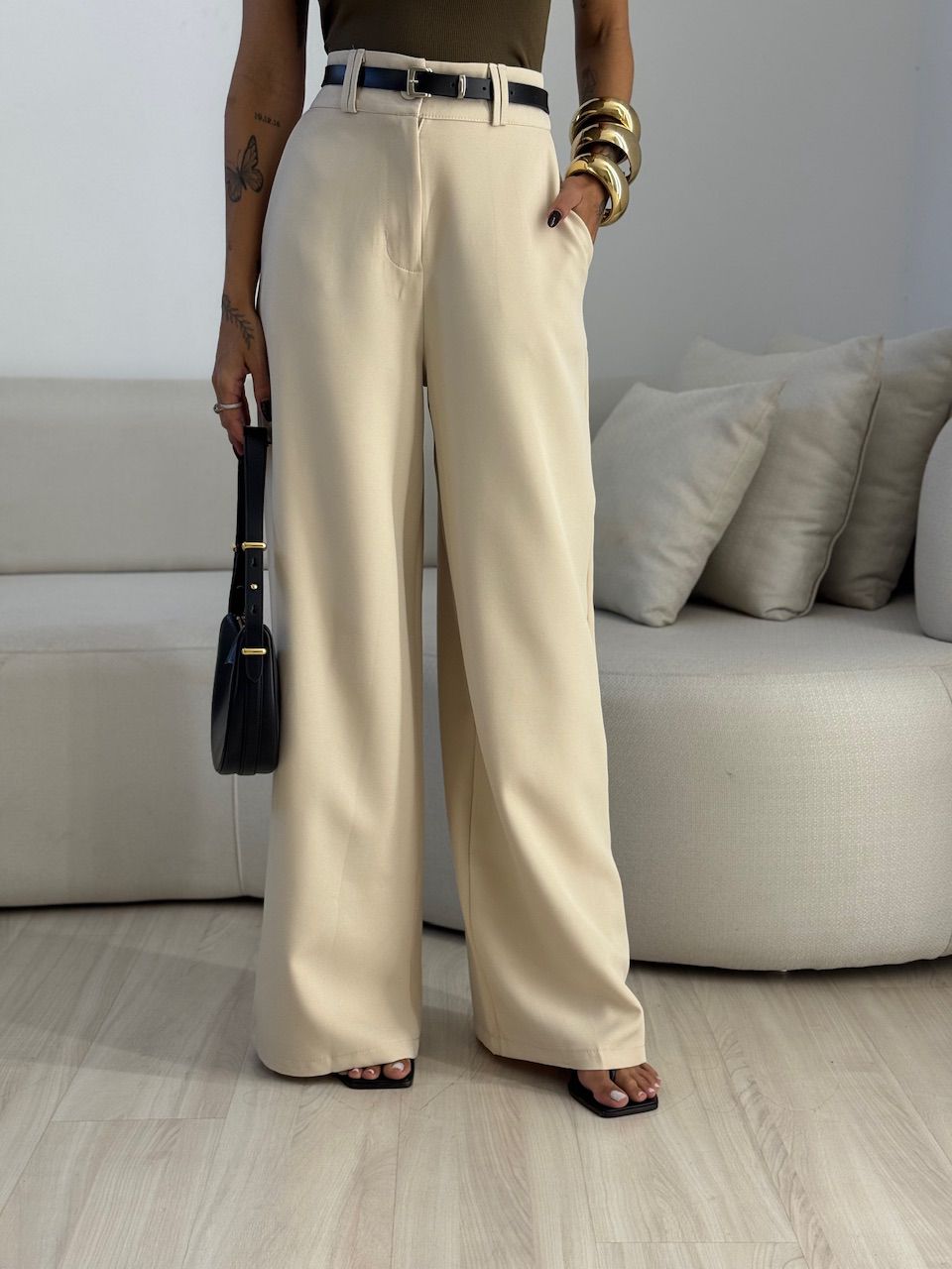 CALÇA ELIANA CINTO AREIA - 0073890110 - CAROLLA FERRARO