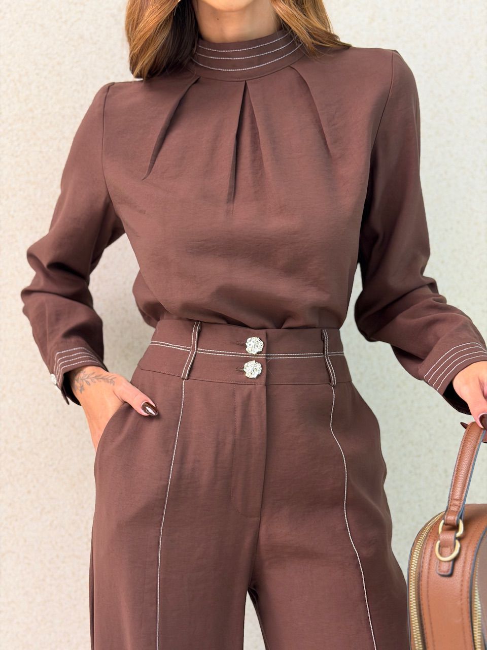 CONJUNTO EVA CAMISA CALÇA CAFÉ