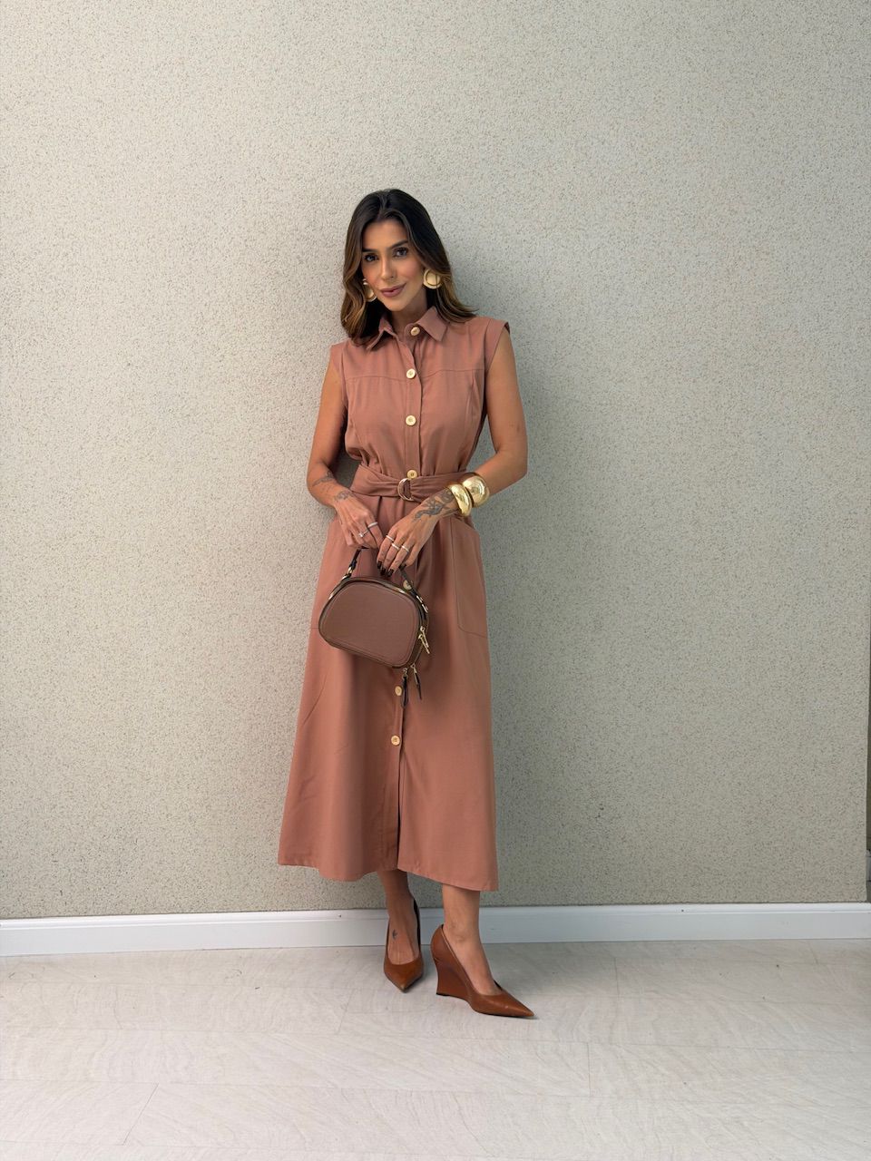 VESTIDO LIANA BOTÕES CAPUCCINO - 0073880125 - CAROLLA FERRARO