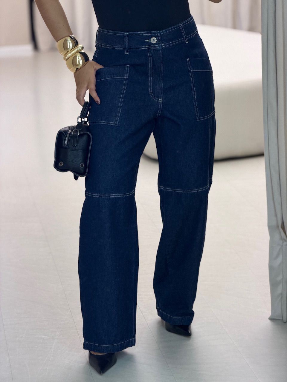 CALÇA TELMA VIÉS JEANS MÉDIO - 0074890423 - CAROLLA FERRARO