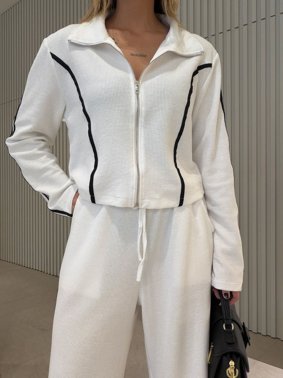 CONJUNTO VERONICA LISTRAS OFF