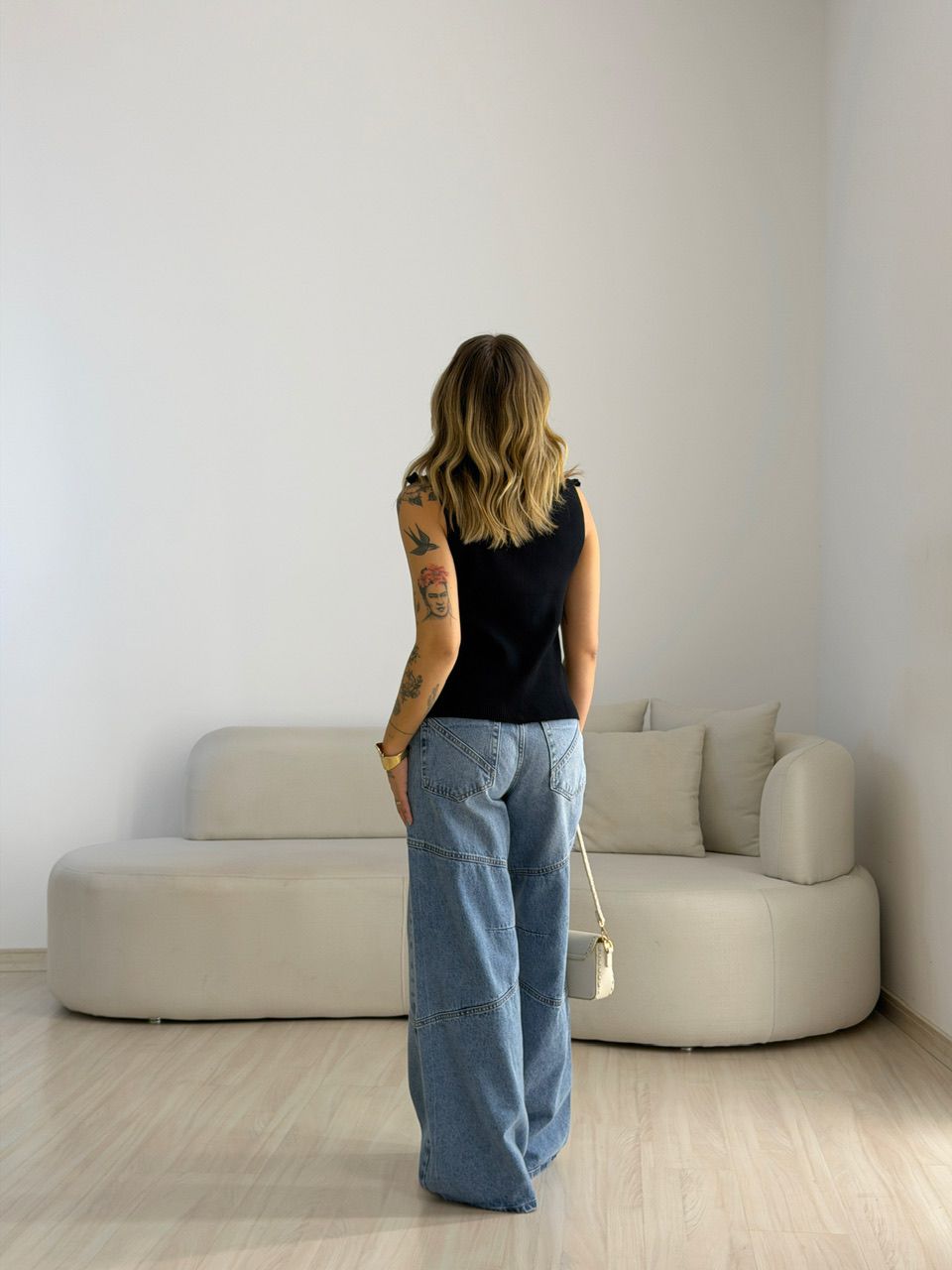 BLUSA BIA ZÍPER PRETA