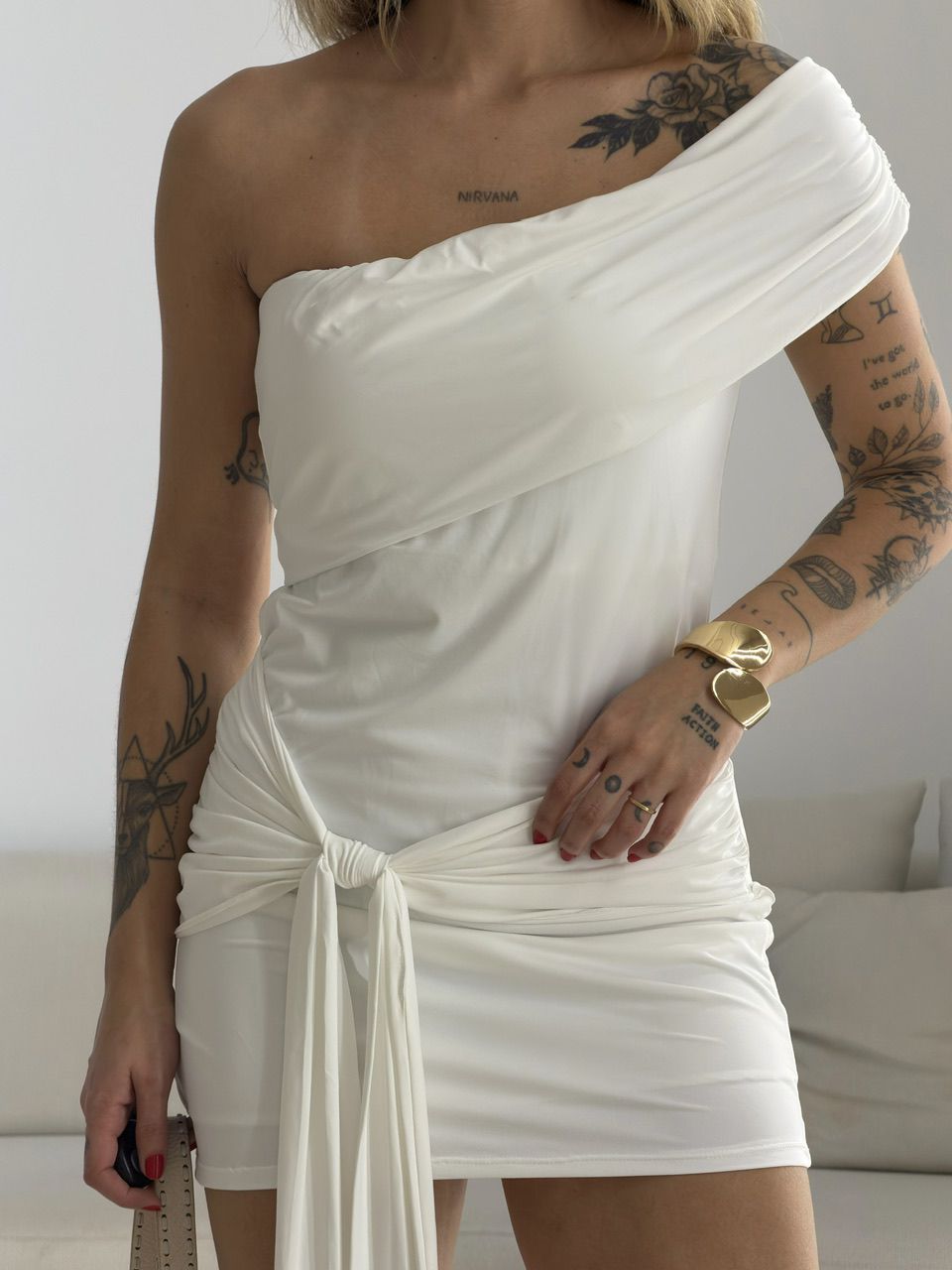 VESTIDO FLORA FAIXA OFF