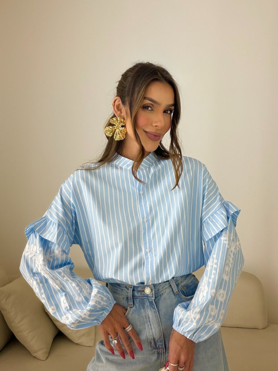 CAMISA BETTY BORDADA LISTRAS AZUL - 0079810109 - CAROLLA FERRARO