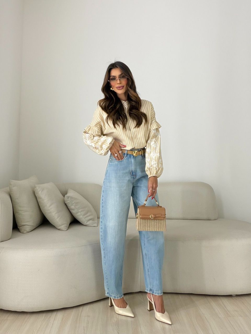 CAMISA BETTY BORDADA LISTRAS NUDE