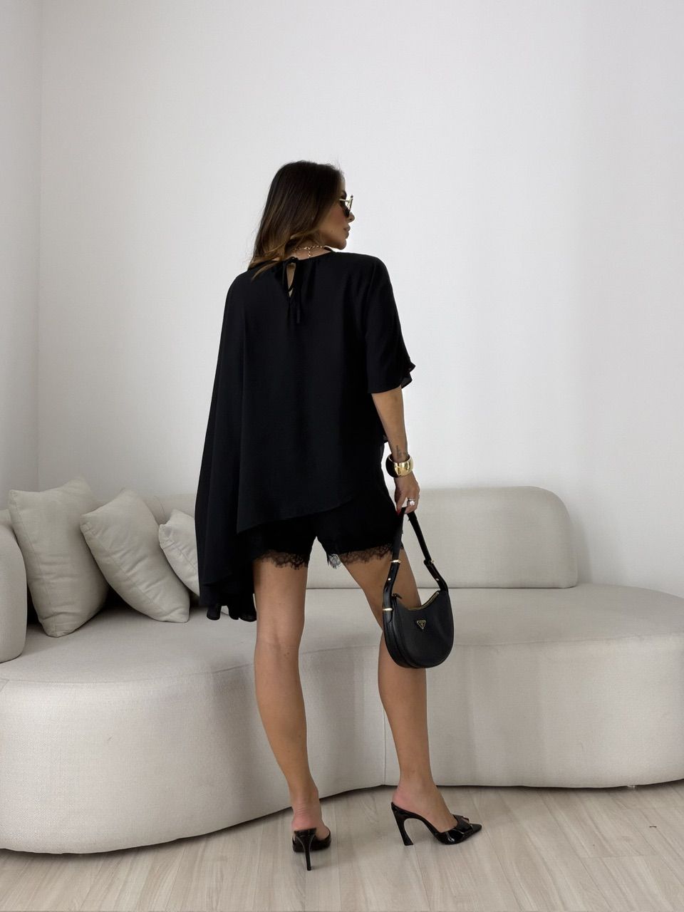 CONJUNTO MATILDA BLUSA ASSIMÉTRICA PRETO