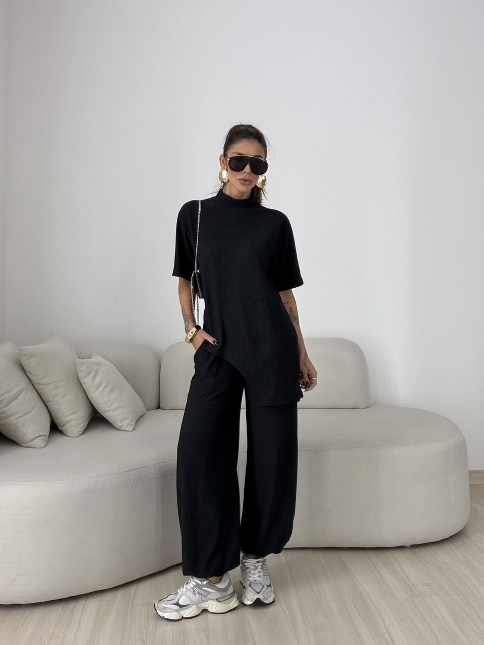 CONJUNTO ZOE ASSIMÉTRICO PRETO - 0079800032 - CAROLLA FERRARO