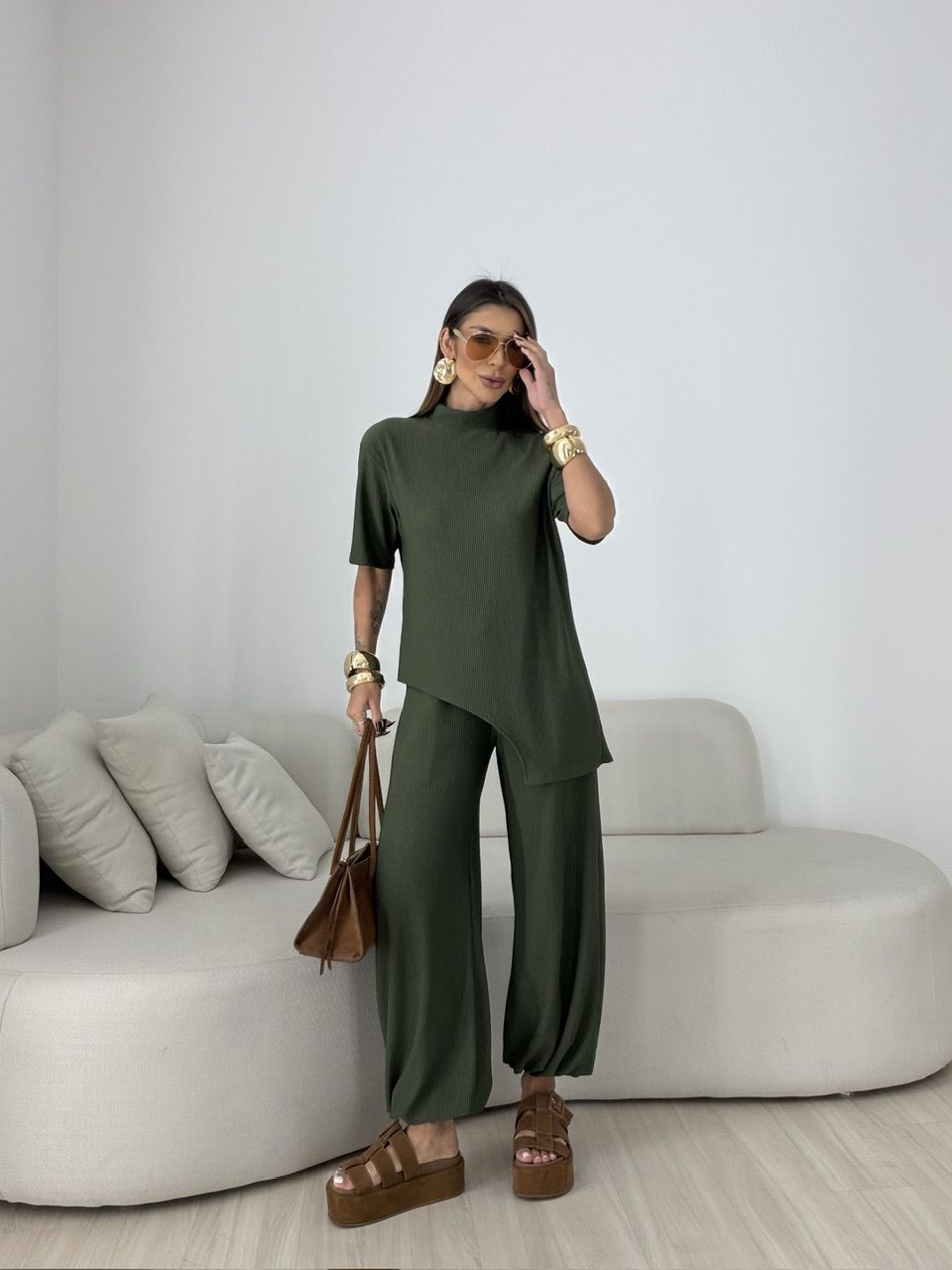 CONJUNTO ZOE ASSIMÉTRICO VERDE