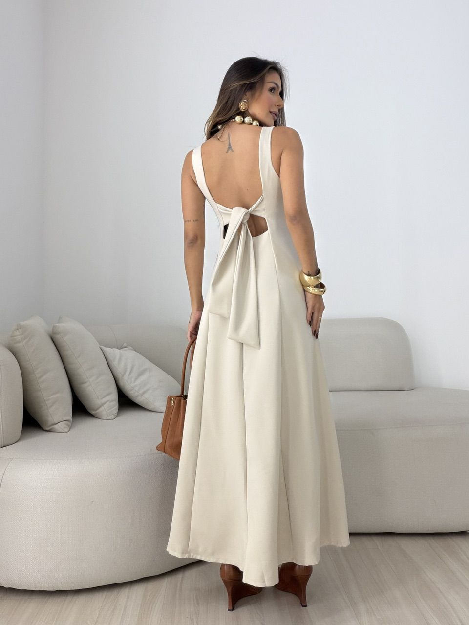 VESTIDO BIANCA LONGO AREIA