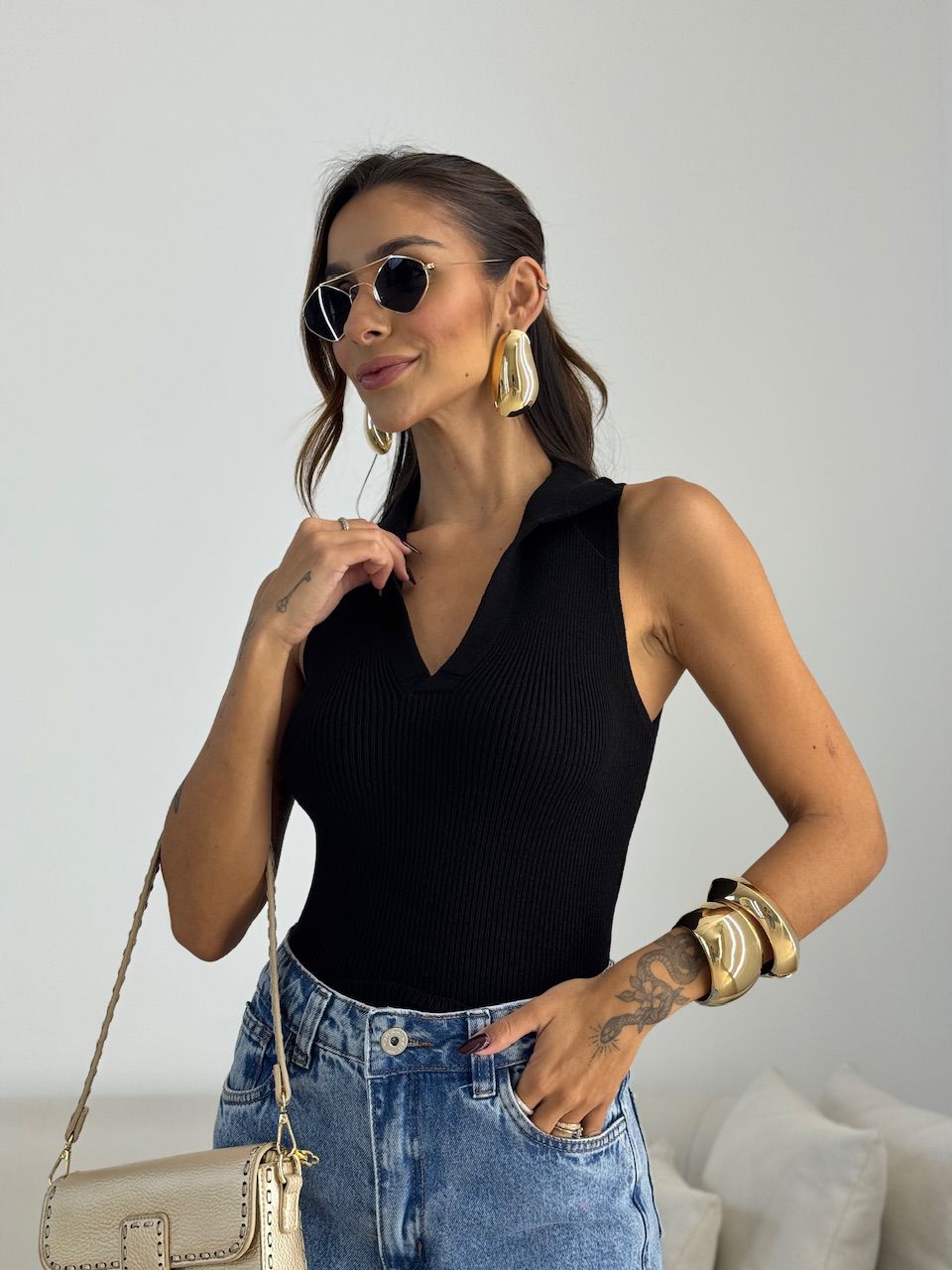 BLUSA GABRIELA GOLA PRETA