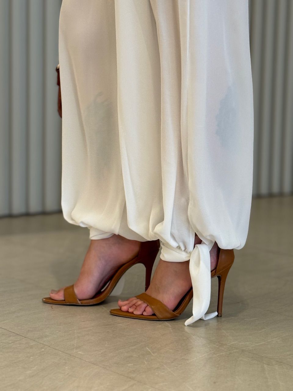 CALÇA JASMINE ALADIM OFF