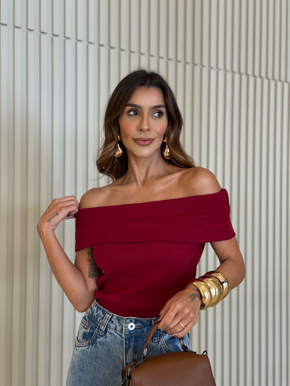 BLUSA DENISE OMBRO A OMBRO VINHO - 0073930168 - CAROLLA FERRARO