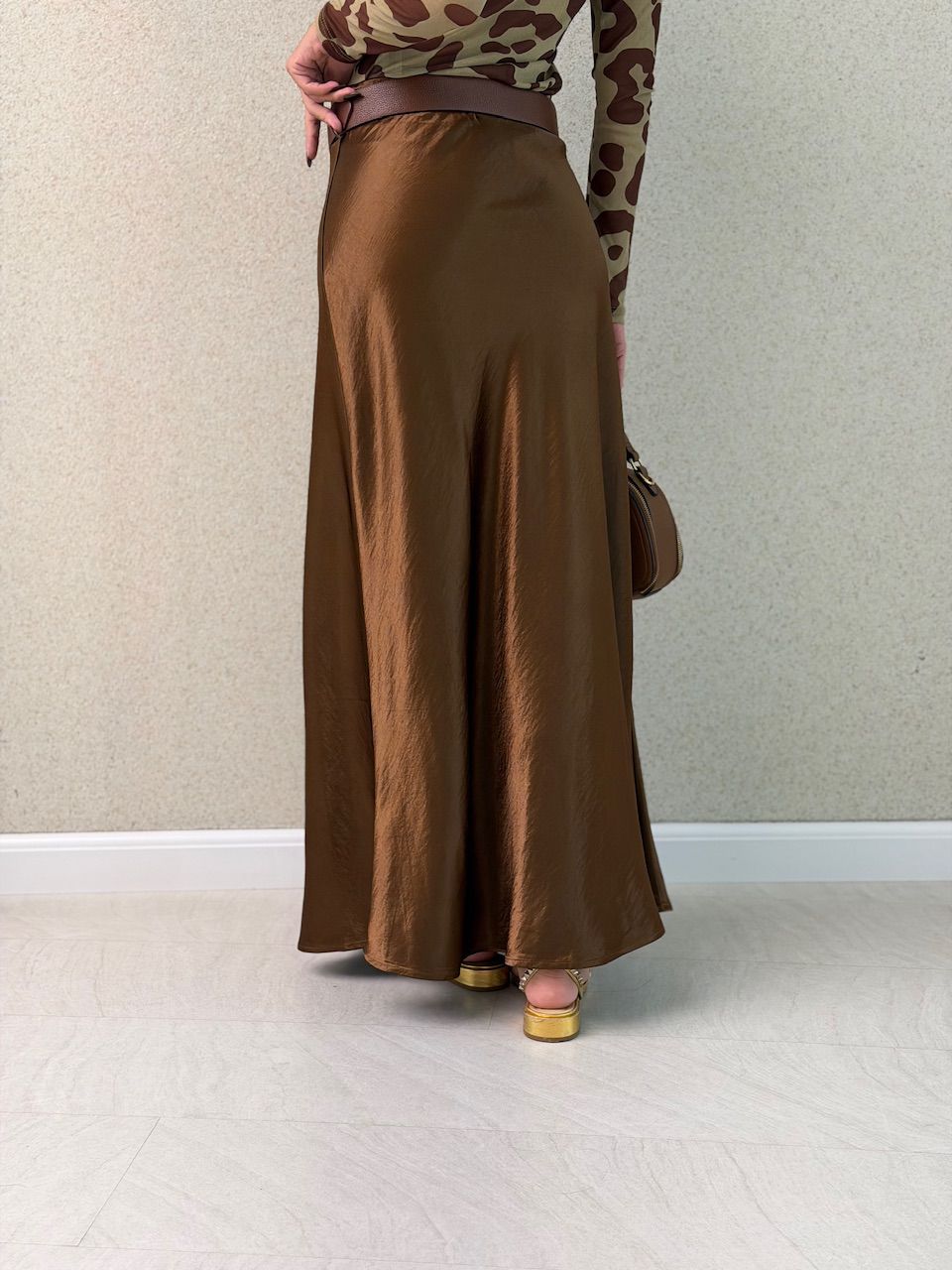 SAIA LORENA ACETINADA MARROM