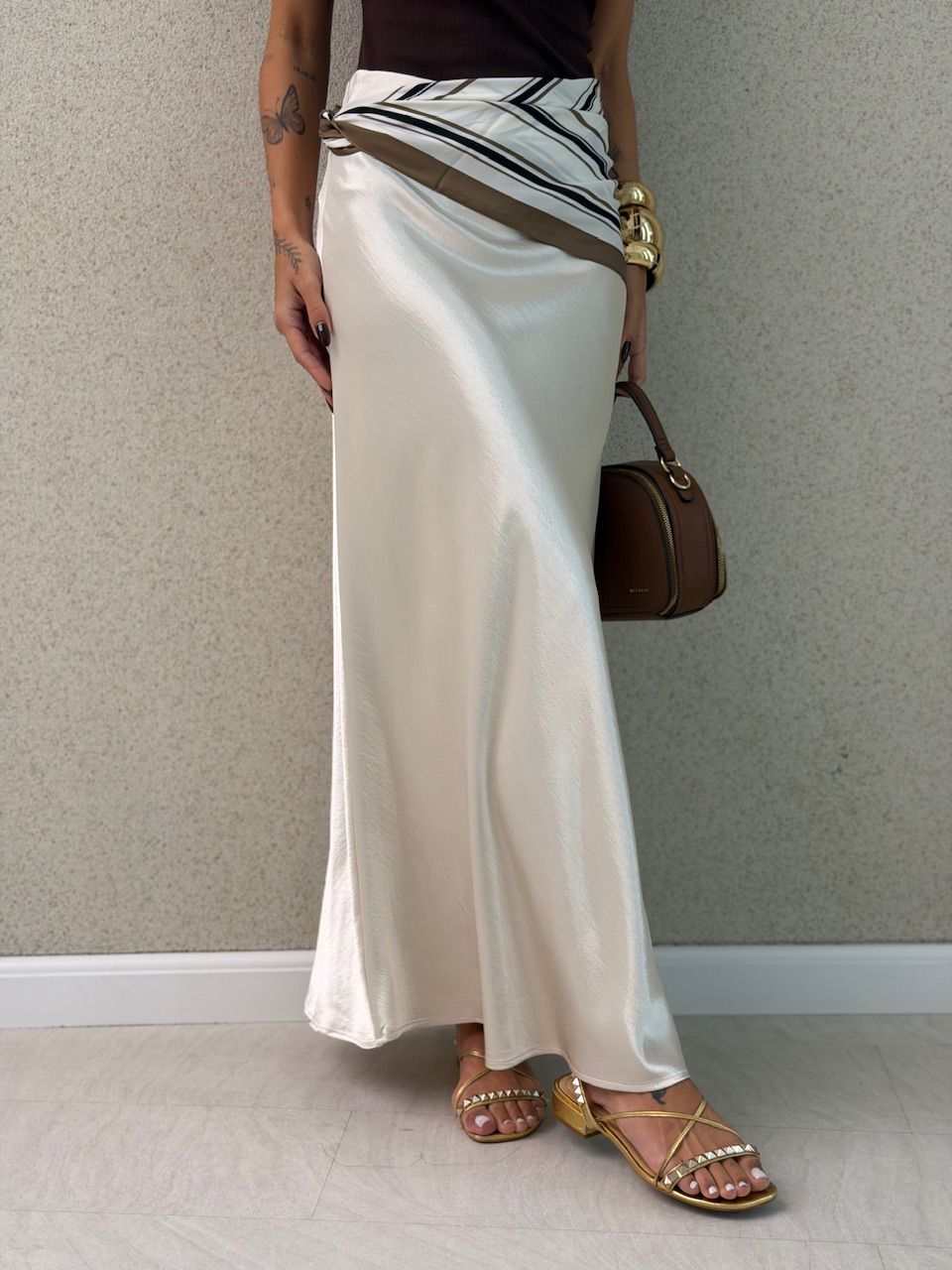 SAIA LORENA ACETINADA PÉROLA - 0074010040 - CAROLLA FERRARO