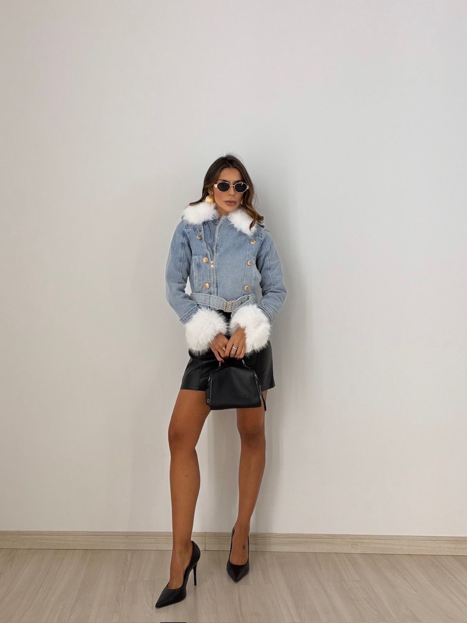 JAQUETA GIOVANA PELINHOS JEANS MÉDIO