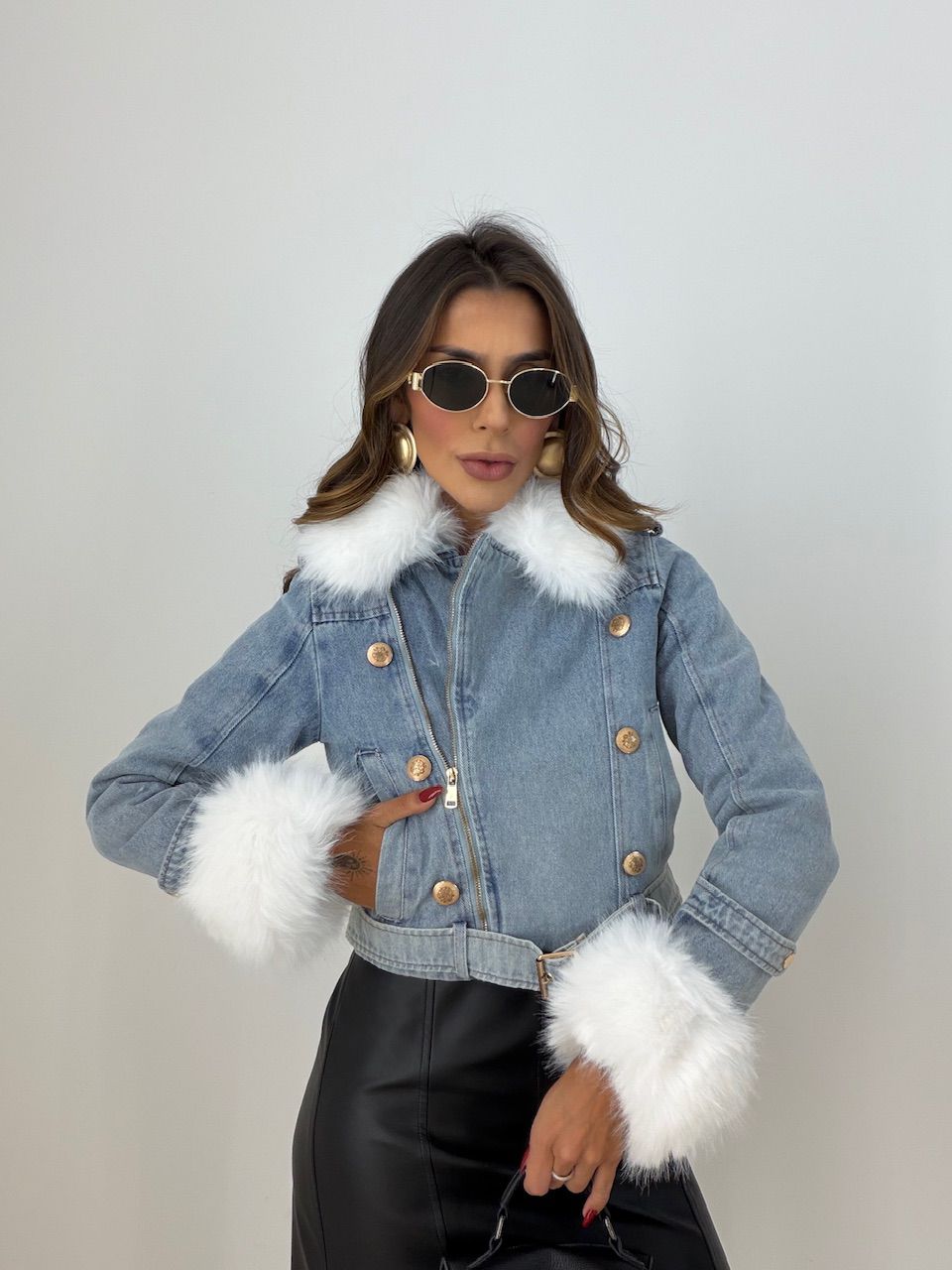 JAQUETA GIOVANA PELINHOS JEANS MÉDIO
