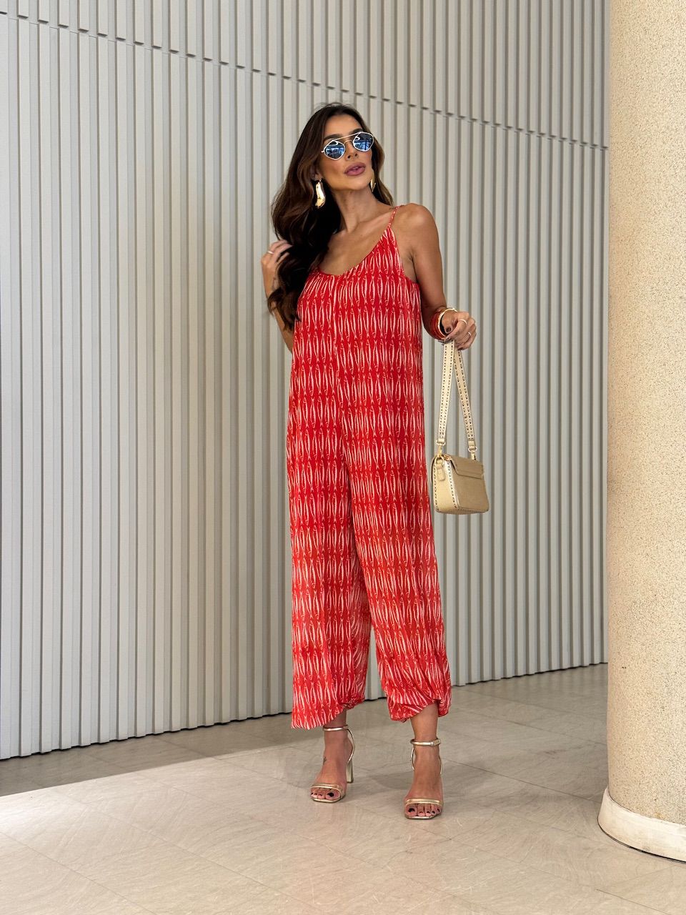 MACACÃO PENÉLOPE TULE SARDINHA VERMELHA - 00718104... - CAROLLA FERRARO