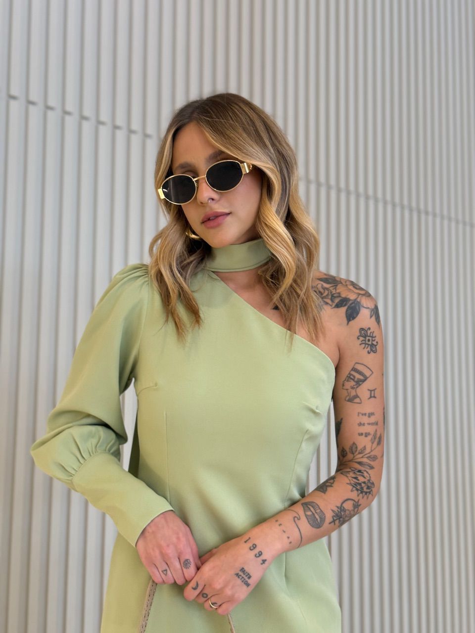 VESTIDO ARIANE NULA MANGA VERDE