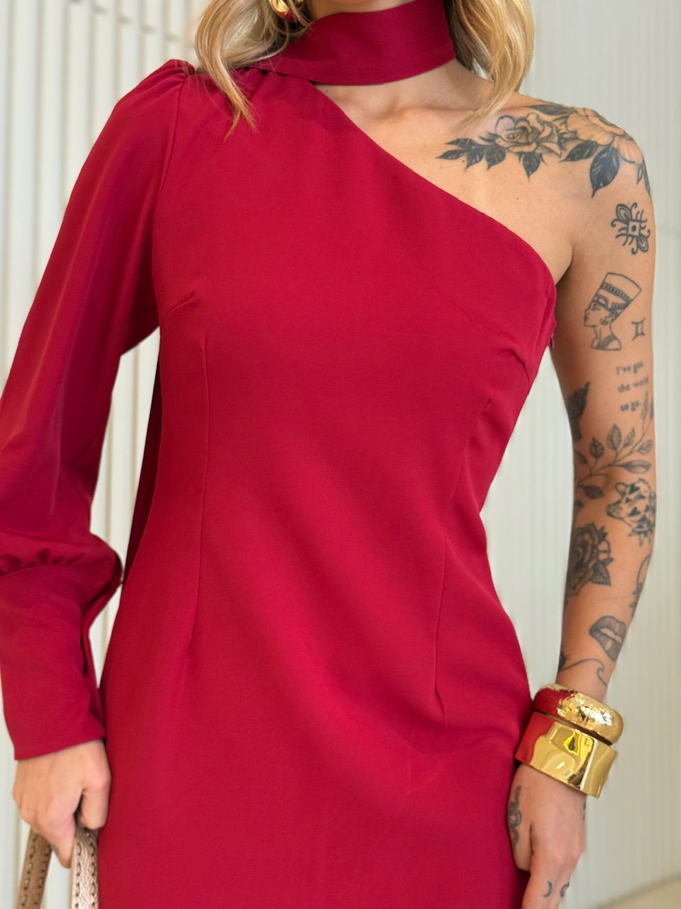 VESTIDO ARIANE NULA MANGA VINHO