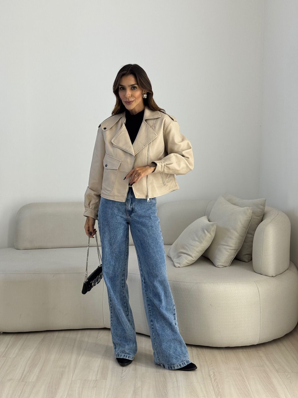 JAQUETA SELENA COURO FAKE AREIA