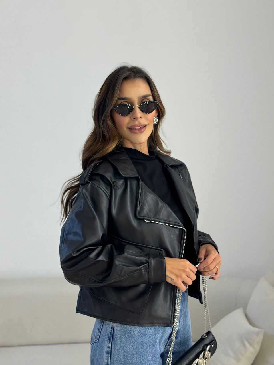 JAQUETA SELENA COURO FAKE PRETA - 0074040033 - CAROLLA FERRARO