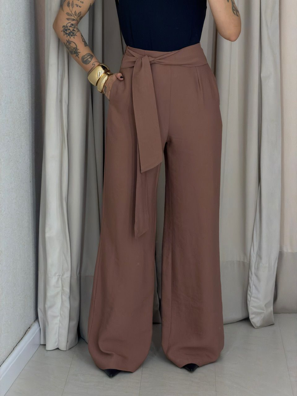 CALÇA KARINE AMARRAÇÃO CAPUCCINO - 0075050125 - CAROLLA FERRARO