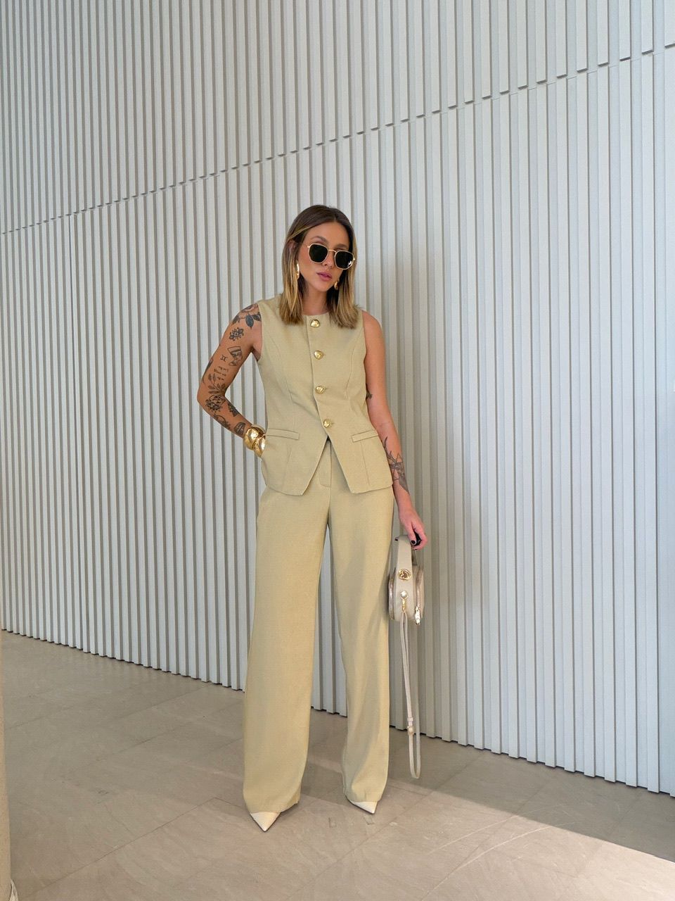 CONJUNTO TAMARA COLETE CALÇA CREME