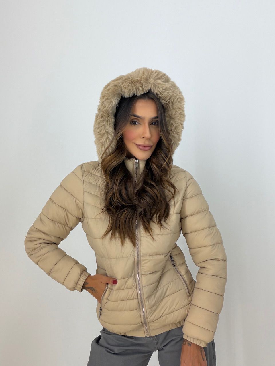 PUFFER LETICIA CAPUZ NUDE - 0078220049 - CAROLLA FERRARO