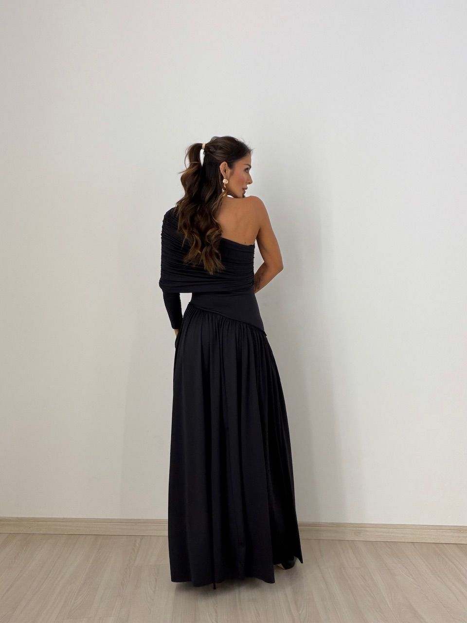 VESTIDO MARIA LAURA NULA MANGA PRETO