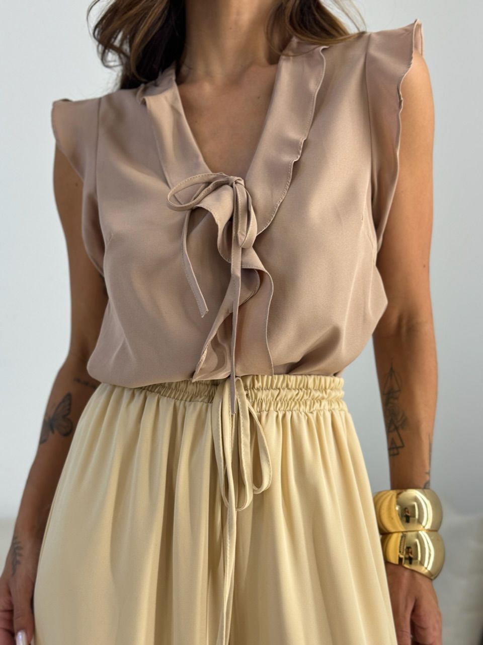 BLUSA MELINDA BABADO NUDE