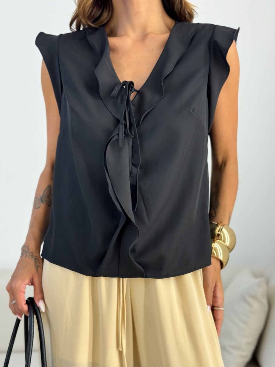 BLUSA MELINDA BABADO PRETA