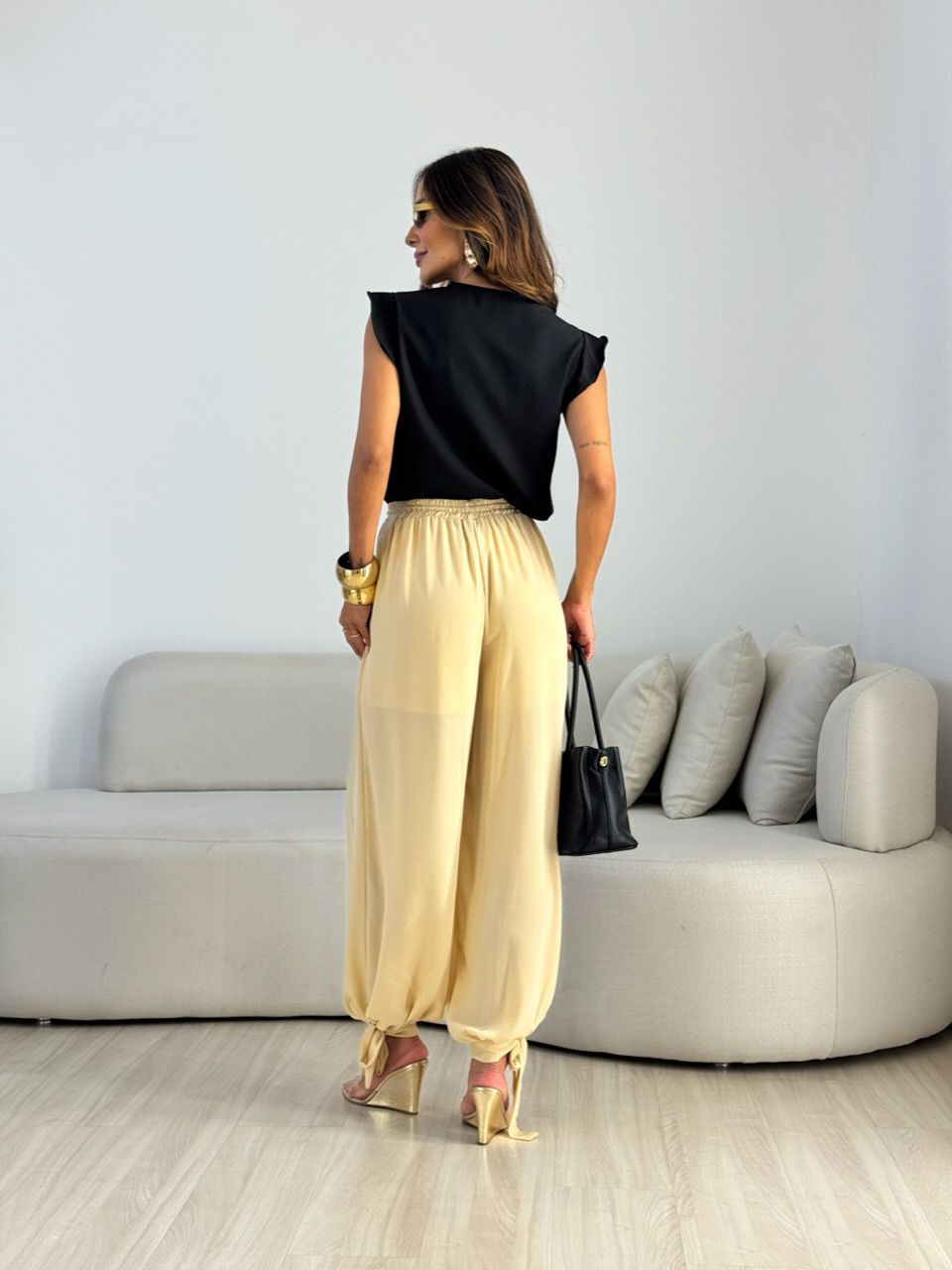 BLUSA MELINDA BABADO PRETA