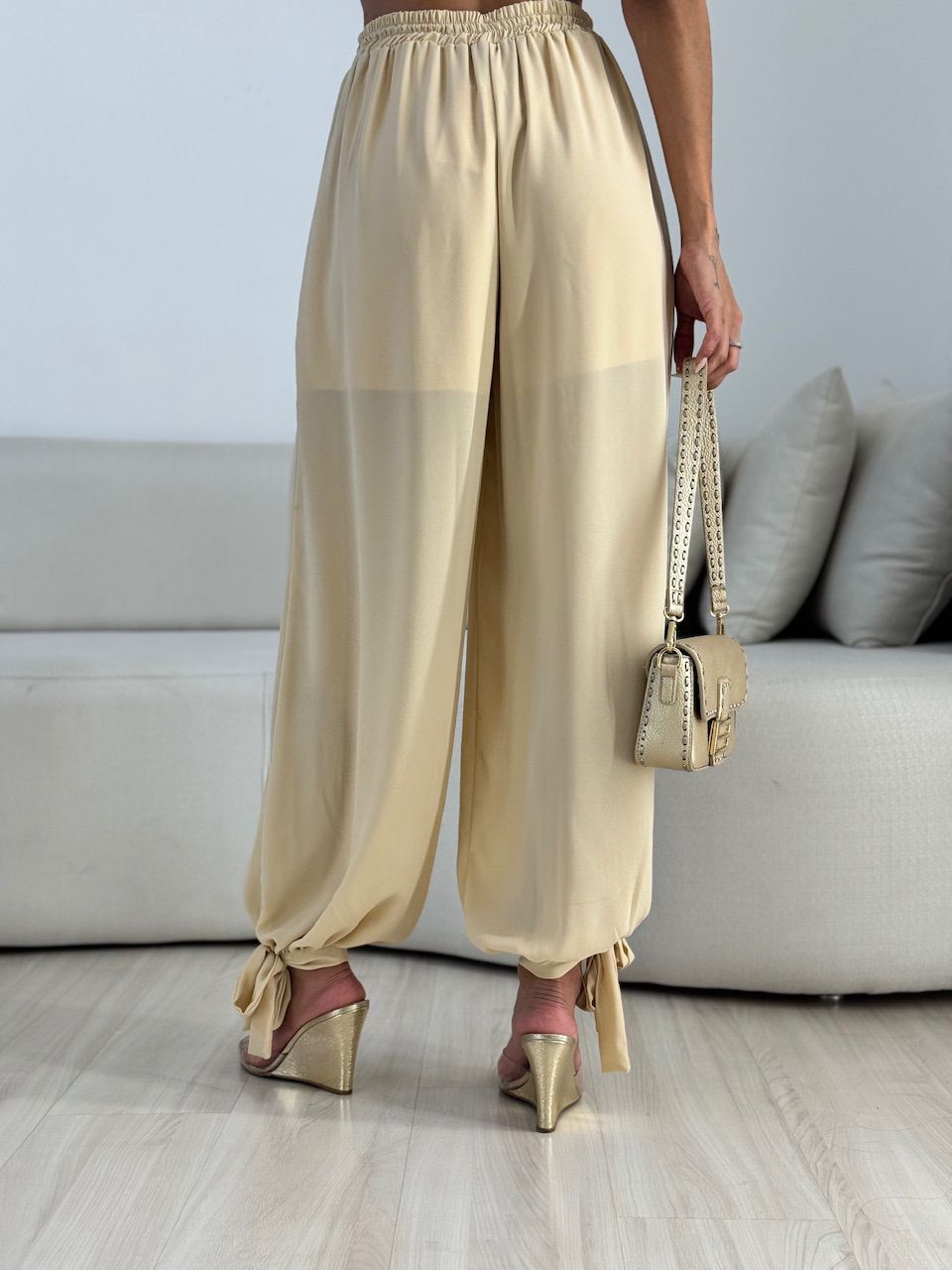 CALÇA CARLA ALADIM AREIA