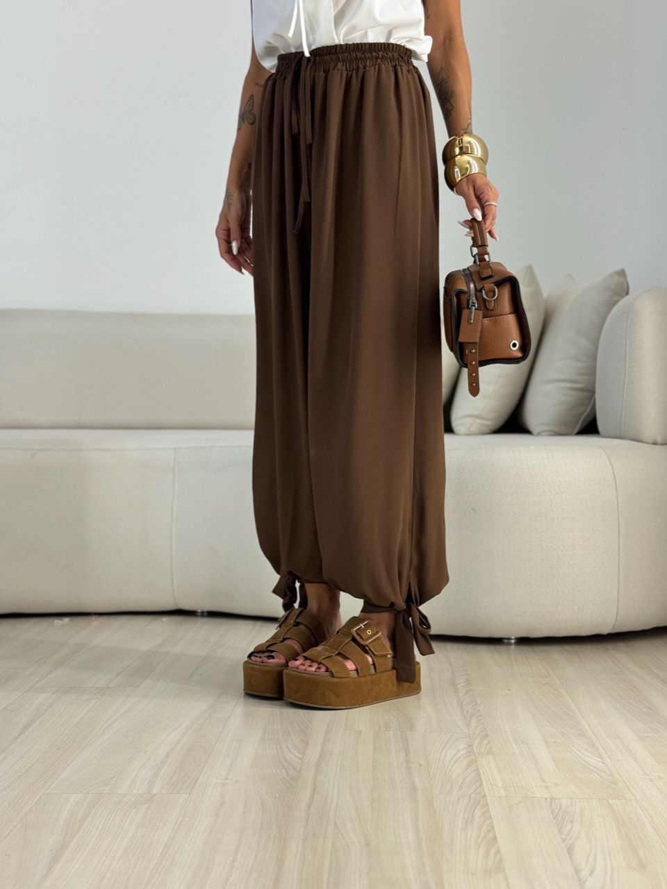 CALÇA CARLA ALADIM MARROM
