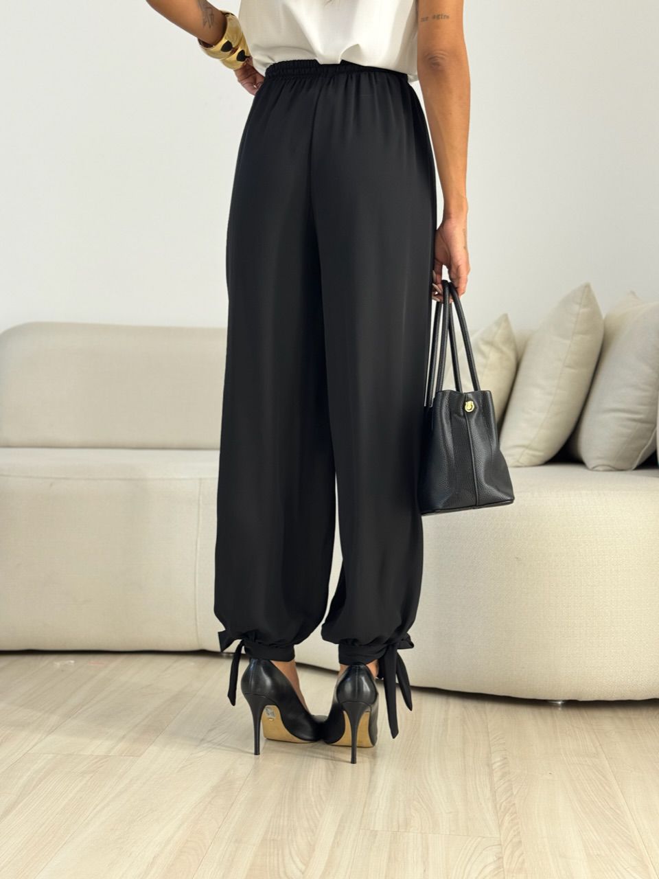 CALÇA CARLA ALADIM PRETA