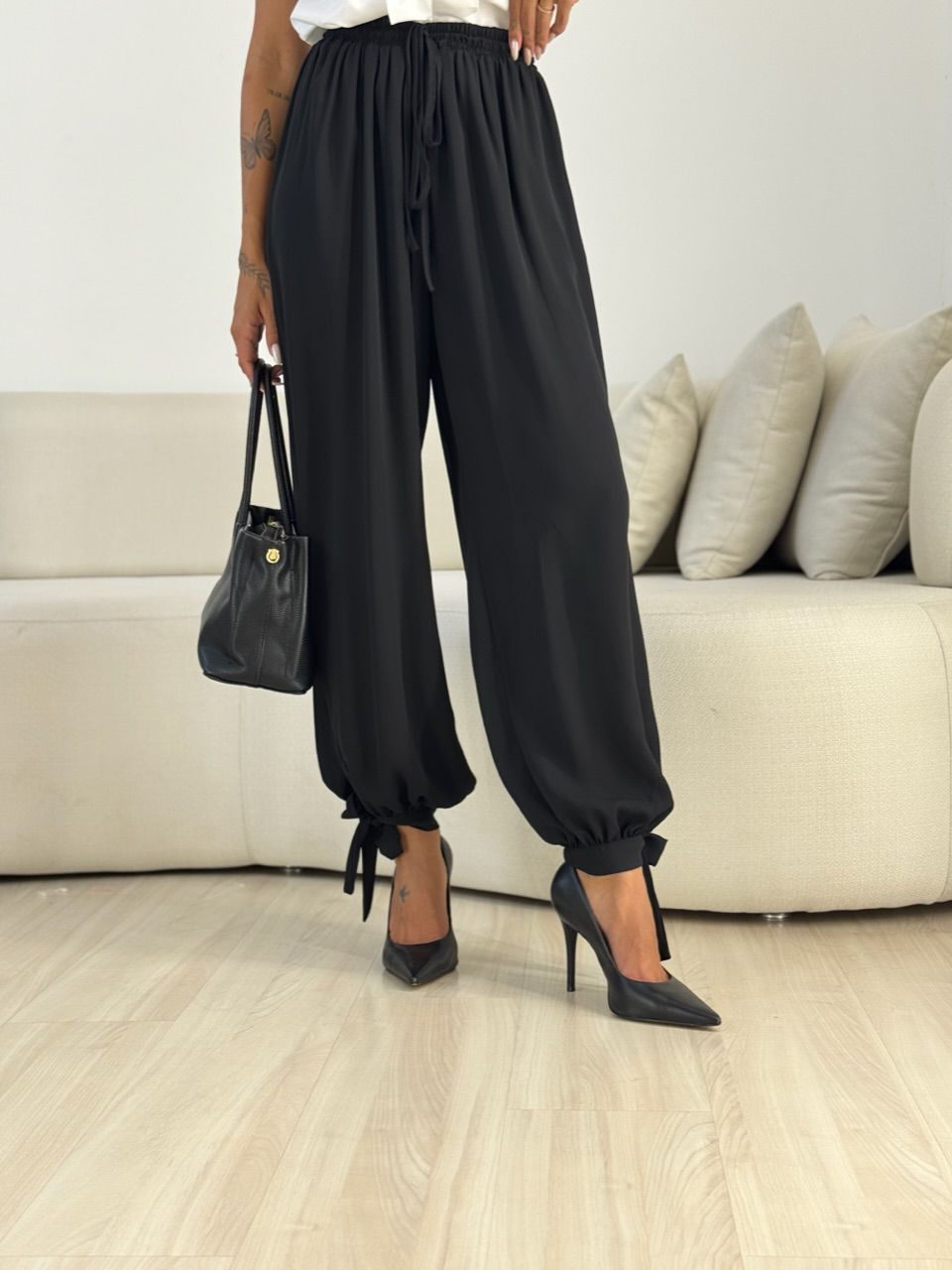 CALÇA CARLA ALADIM PRETA - 0072580033 - CAROLLA FERRARO