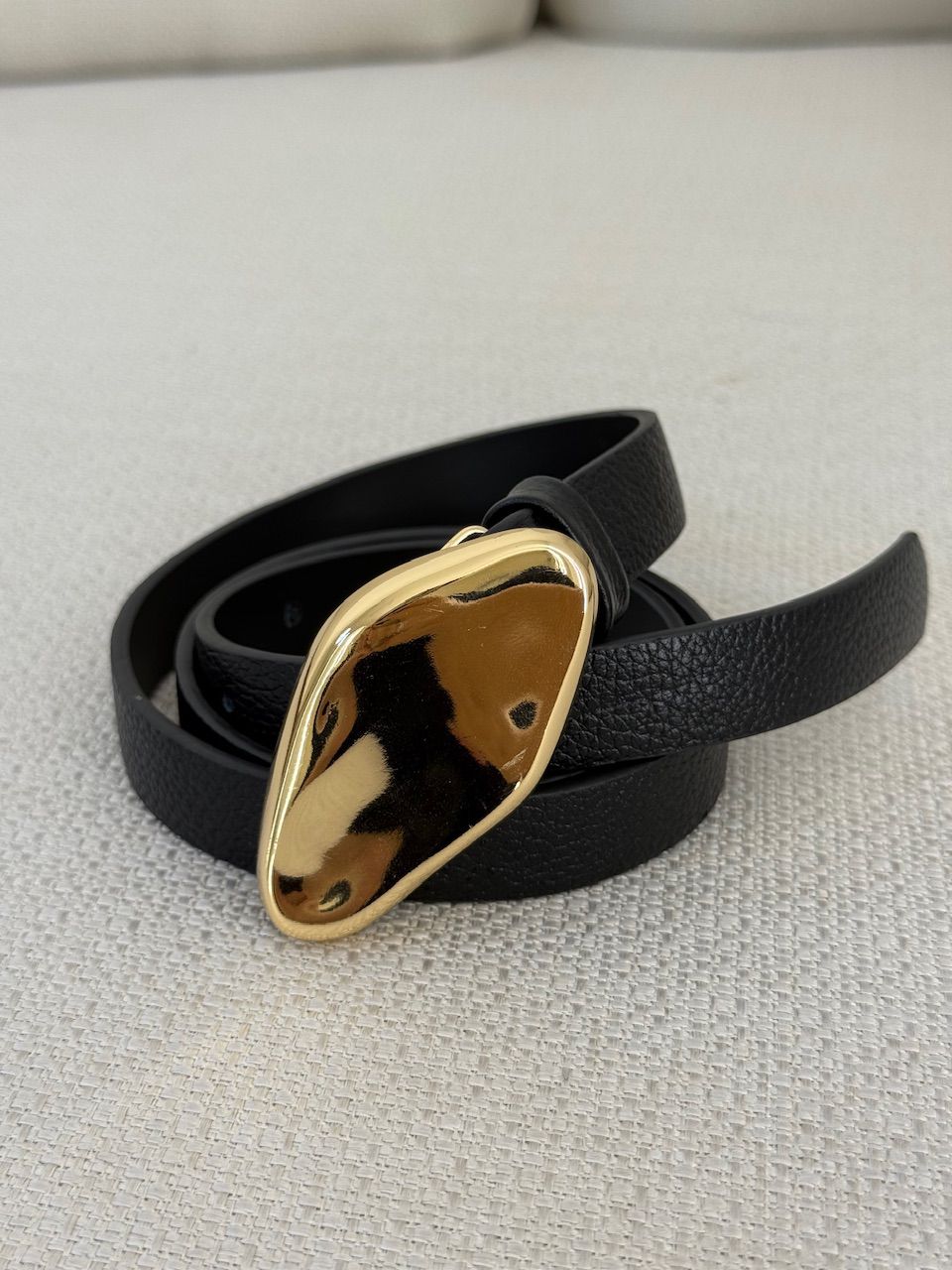 CINTO CAMILA FINO PRETO - 0074780032 - CAROLLA FERRARO