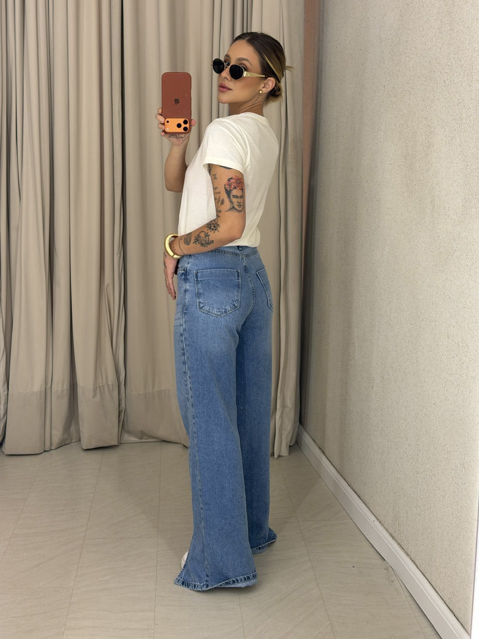 T-SHIRT LAILA BABY LOOK OFF