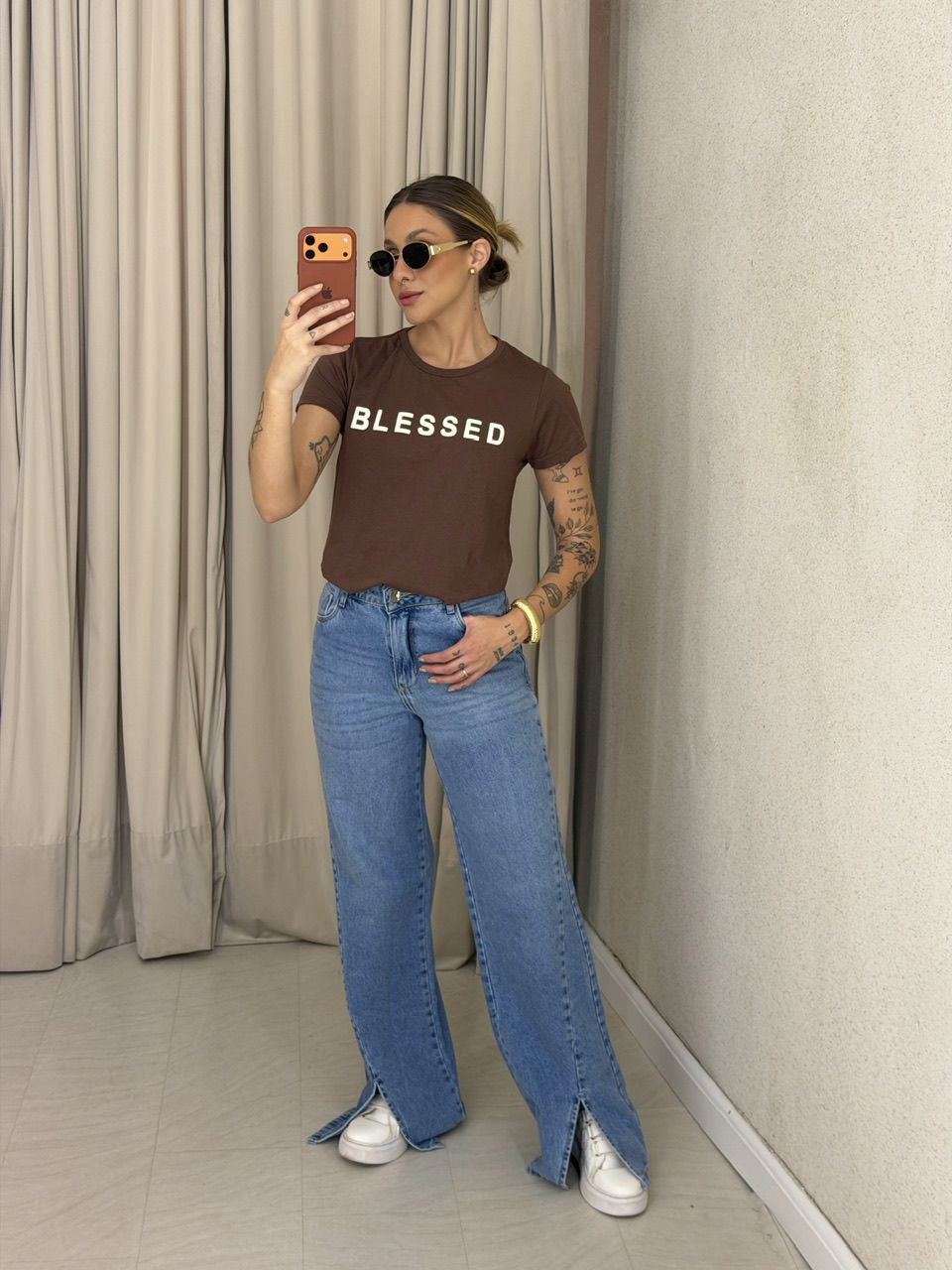 T-SHIRT LILIANE BABY LOOK MARROM