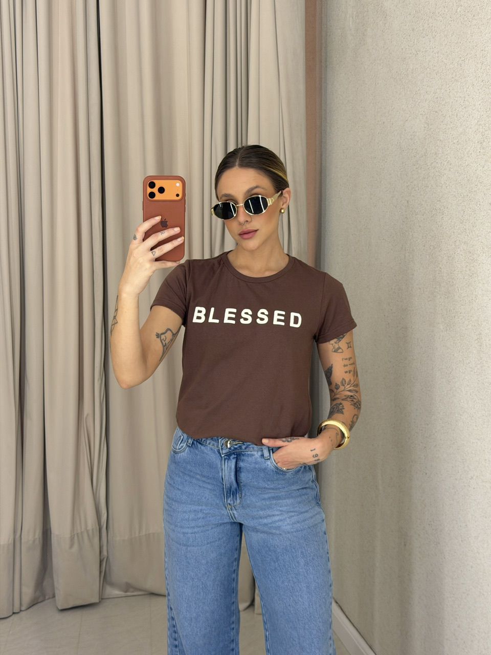 T-SHIRT LILIANE BABY LOOK MARROM