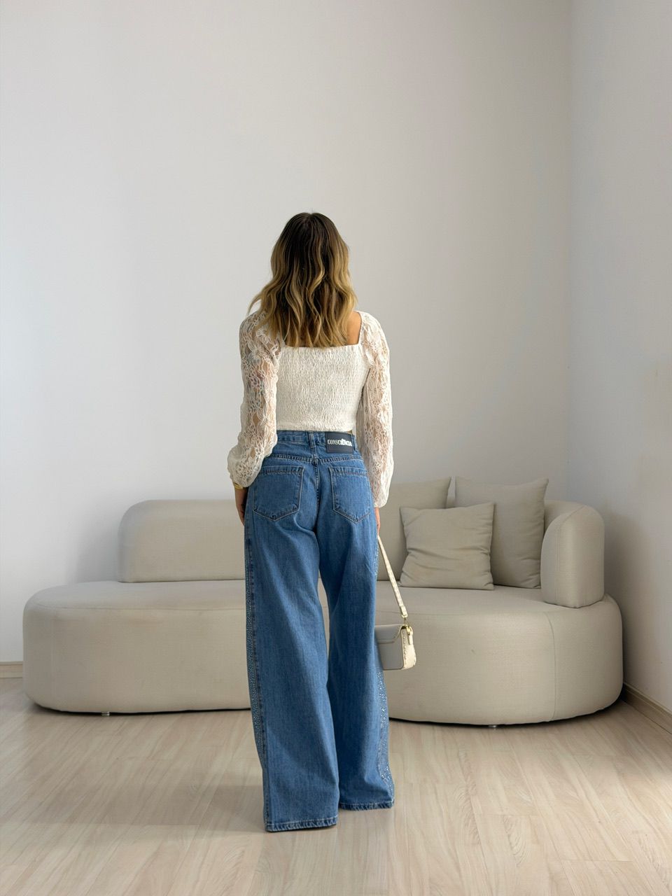 CROPPED KATE RENDA OFF