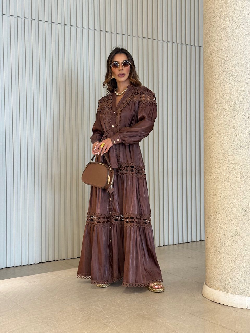 VESTIDO ANNE MANGA LONGA MARROM - 0076240054 - CAROLLA FERRARO