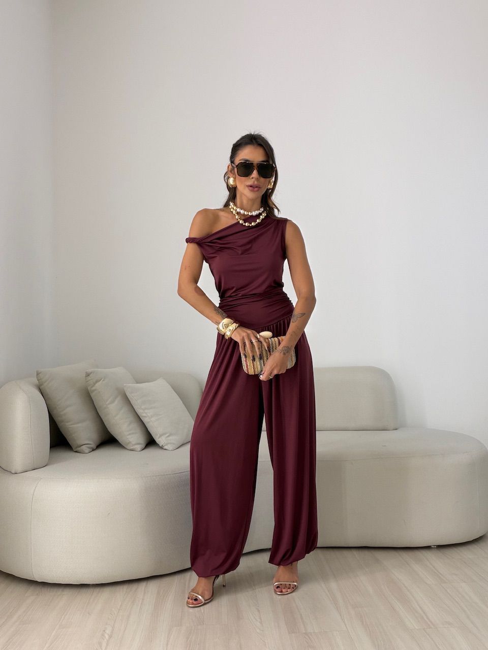 CALÇA DIANA DRAPEADA VINHO
